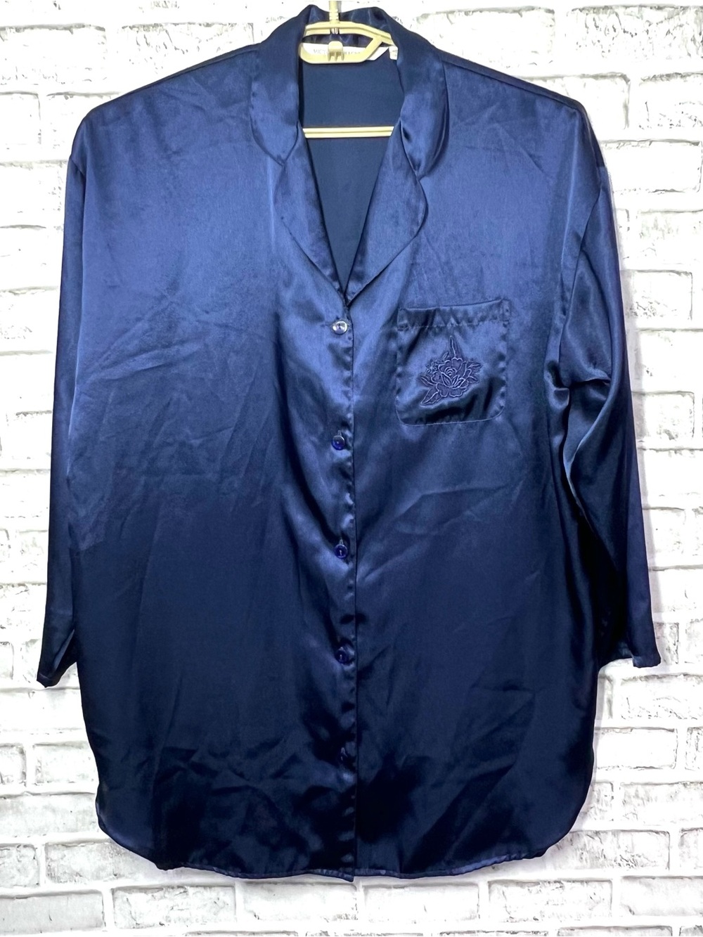 VICTORIA’S SECRET • Navy Blue Satin Embroidered Rose Nightshirt Pajama Top